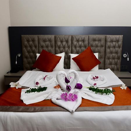 Side Golden Rock Hotel&Spa מראה חיצוני תמונה